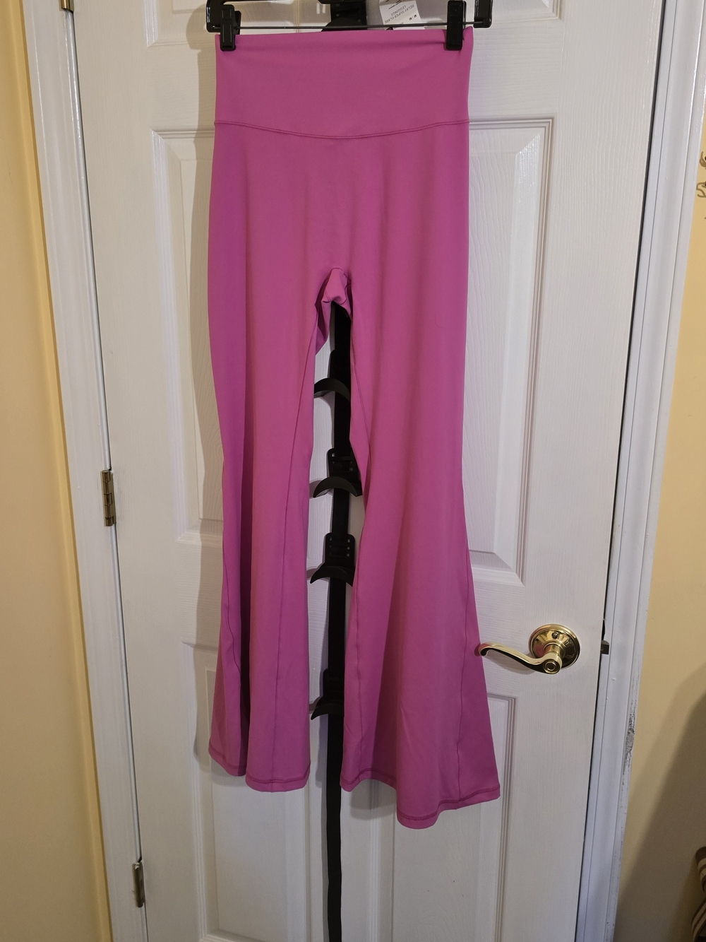 Victoria's Secret Magenta Super Flared Yoga Pants
